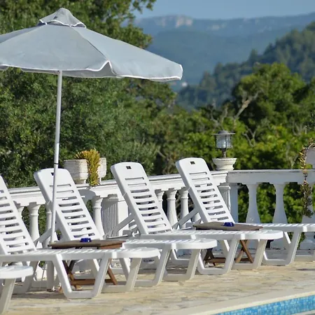 Aparthotel Myrto 3*
