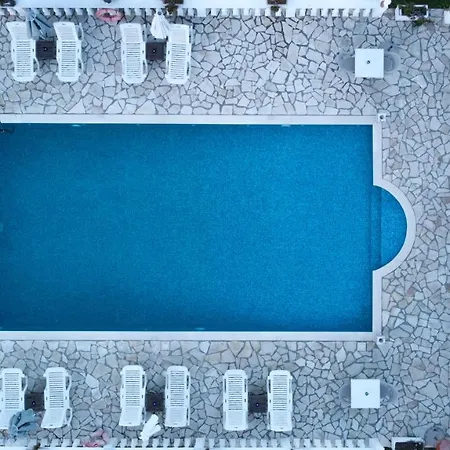 Aparthotel Myrto