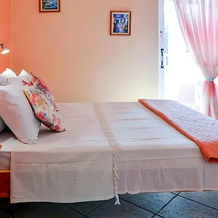 Myrto Apartmanhotel